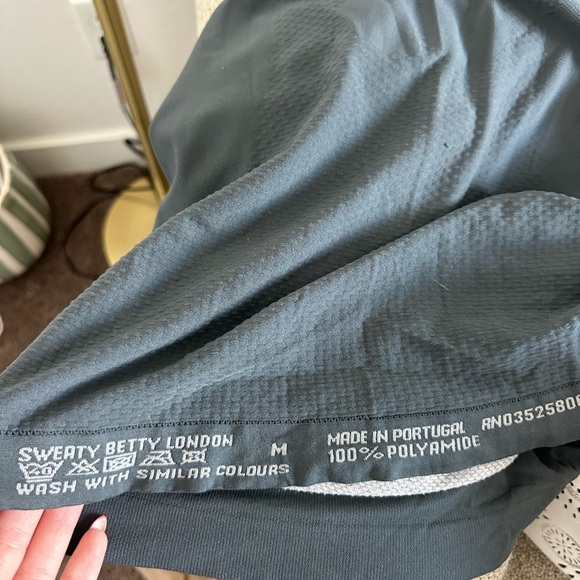 Sweaty Betty Racerback 2 Layer Tank Top - M (2 separate tops) - Picture 9 of 9